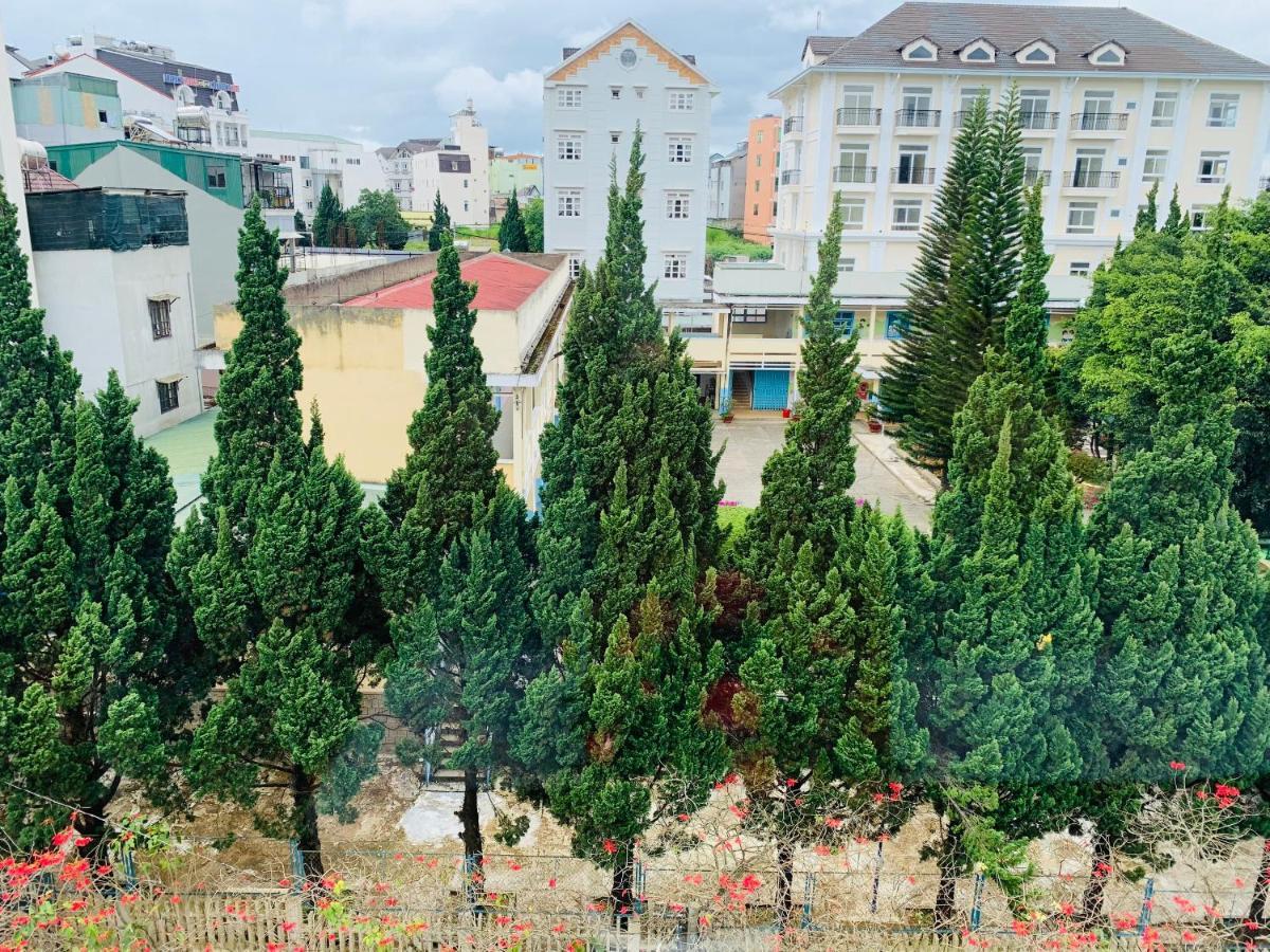Hotel Khach San Xuan Quynh à Đà Lạt Extérieur photo