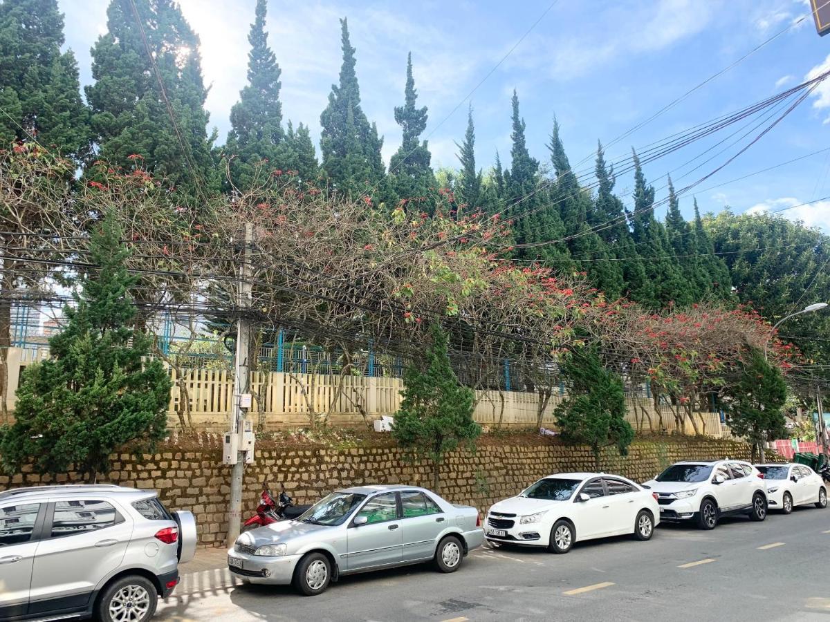 Hotel Khach San Xuan Quynh à Đà Lạt Extérieur photo