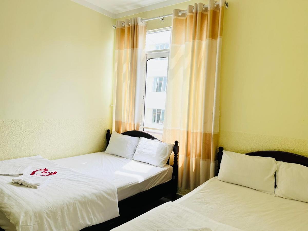 Hotel Khach San Xuan Quynh à Đà Lạt Extérieur photo